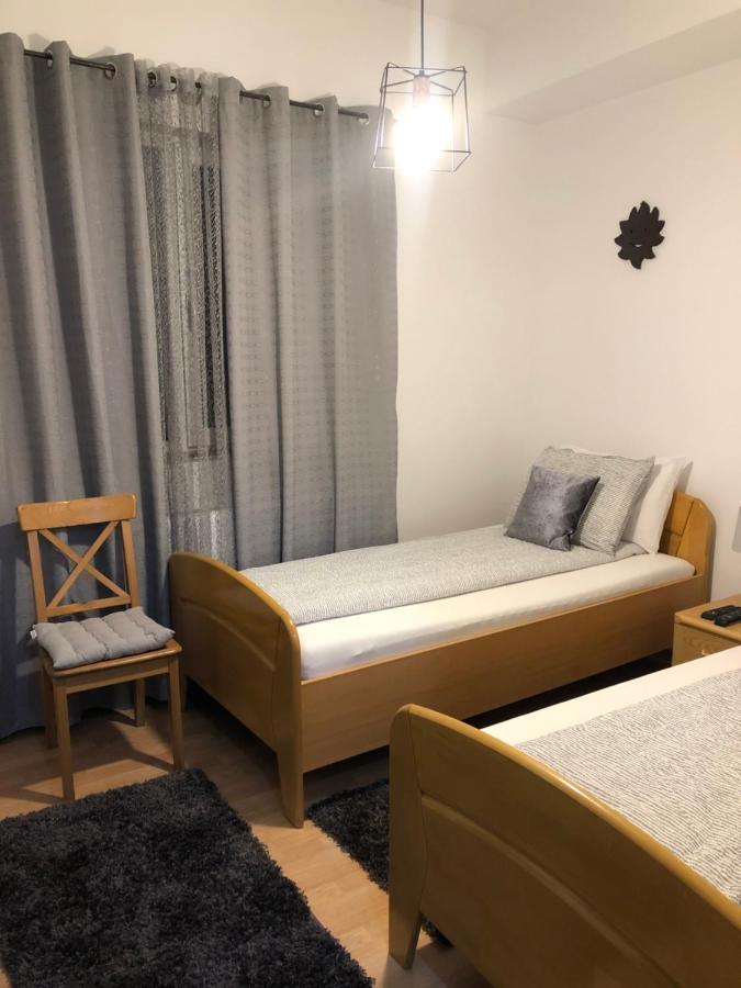 Apartament Basak 2 Apartment Deva Bagian luar foto