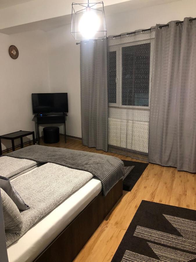 Apartament Basak 2 Apartment Deva Bagian luar foto