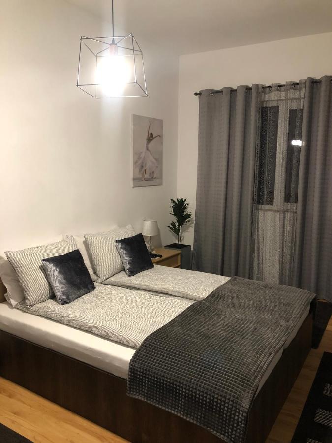 Apartament Basak 2 Apartment Deva Bagian luar foto